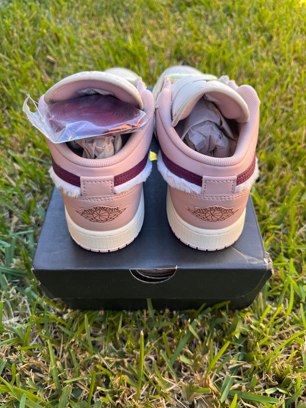Jordan 1 Low SE “Fur Swoosh” — UNIQUE DETAIL 🔥