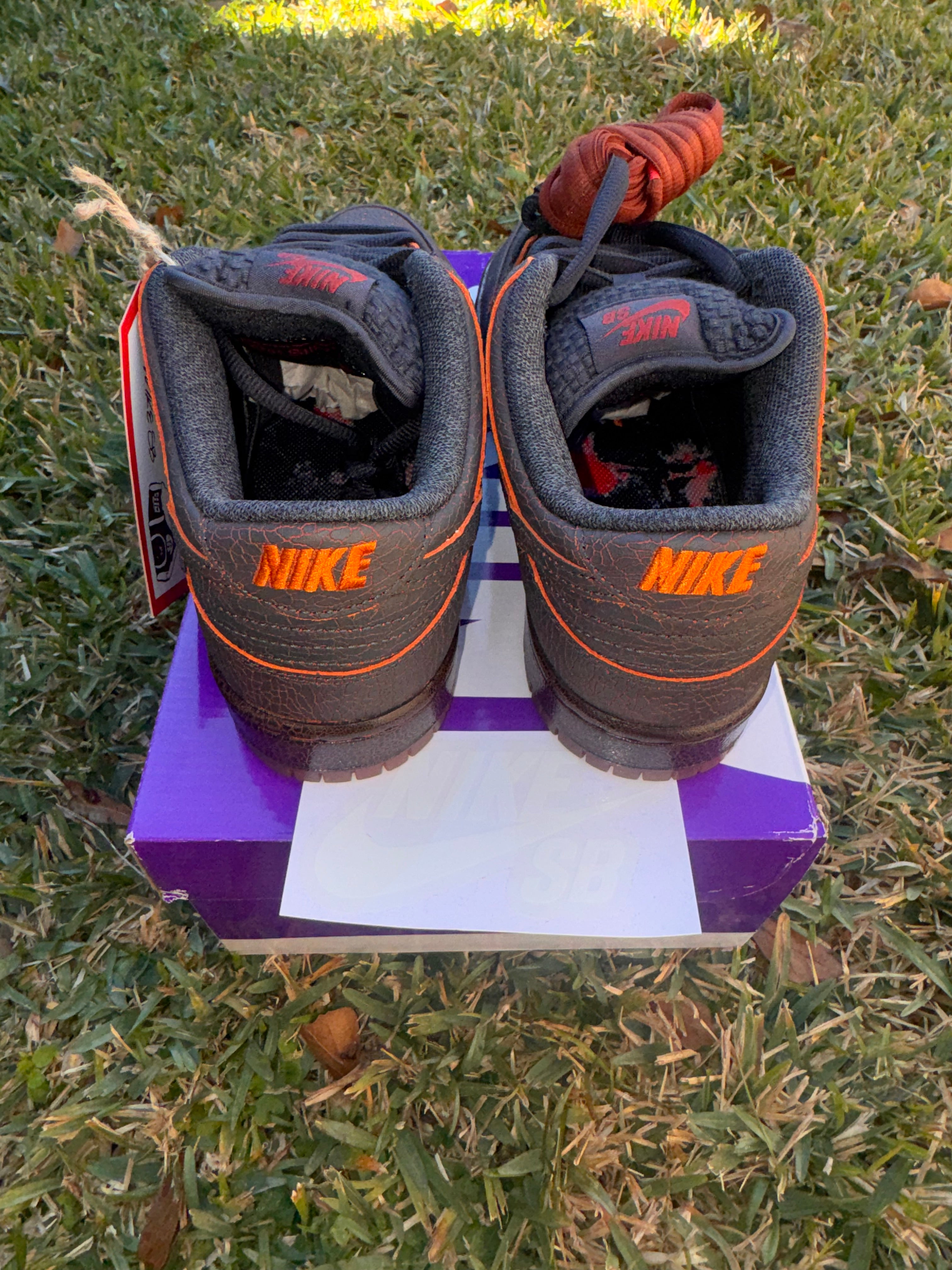 Nike SB Dunk Low “Krampus” — HOLIDAY CLASSIC 🎄🔥